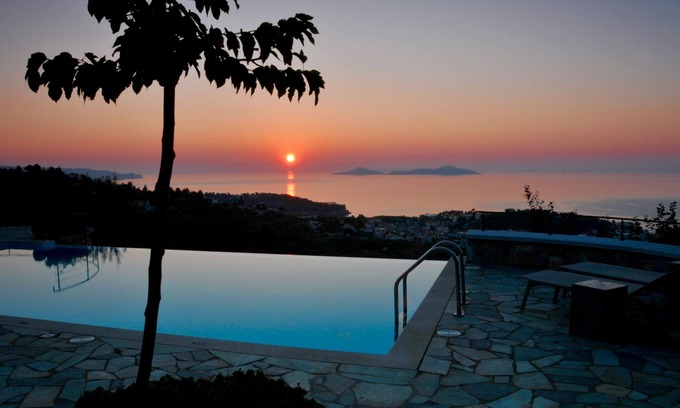 Alonissos Villa | Villa Paparouna, villa impresionante, capacidad para 8,4 baños, estudio / habitación de lujo
