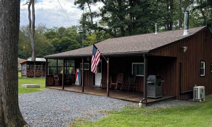 Clarington Cabina | Pappy’s Camp on Blue Ridge Road