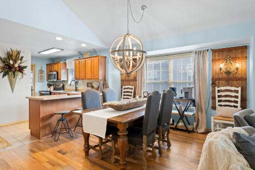 Branson West Casa | Par 7 Penthouse at StoneBridge Resort