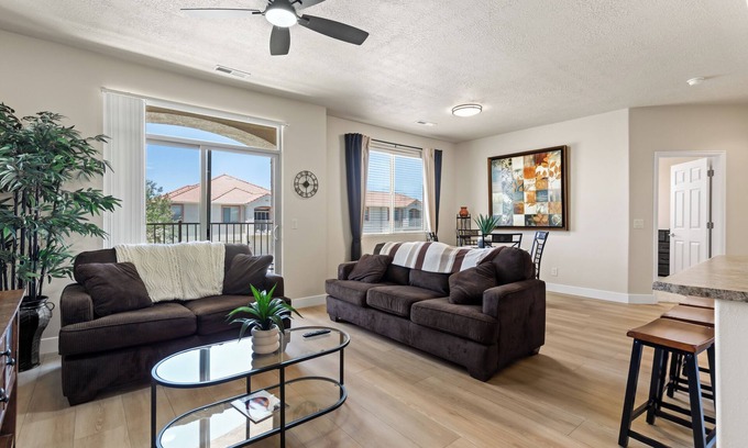 Mesquite Condominio | Par Paradise by Mesquite Vacation Rentals with Views of the Fairways and $510 in free daily activities