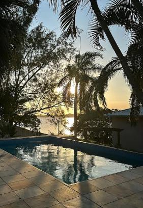 Marica Casa | Paraíso da Lagoa - Piscina, Deck e Conforto