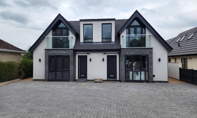 Kidlington Apartamento | Paradigm Court, Luxury 2-Bedroom Apartment F3, Oxford