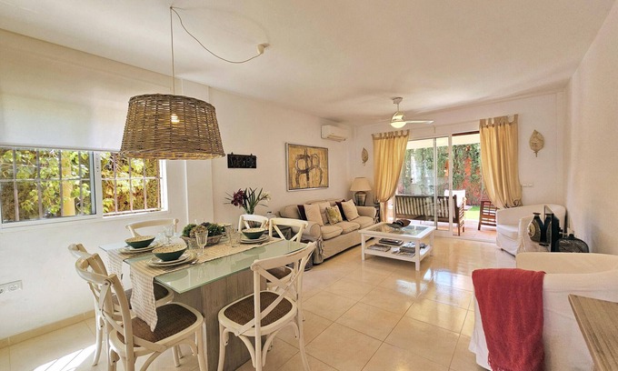 Mar de Cristal Chalet De Esquí | PARAISO ARONA I, 3 HABITACIONES, 2 BAÑOS,PISCINA