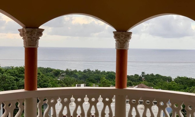 Boscobel Casa | Paradise at Fernandez Garden