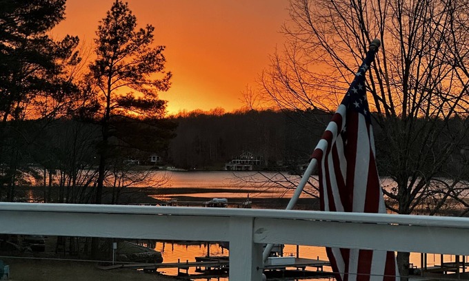 Bumpass Casa | Paradise at Sunset Point: hot tub, waterfront and dog friendly property