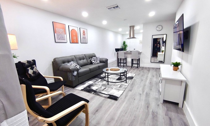 Miami Gardens Casa | Paradise Gardens 2BDR Unit Near Hardrock Stadium