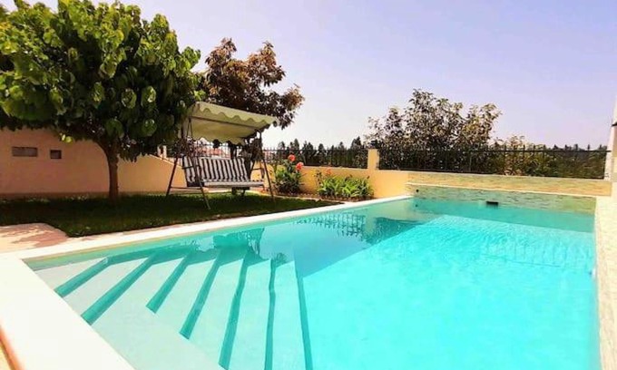 Abrantes Casa | Paradise House - Apartment in Villa with private pool and private garden