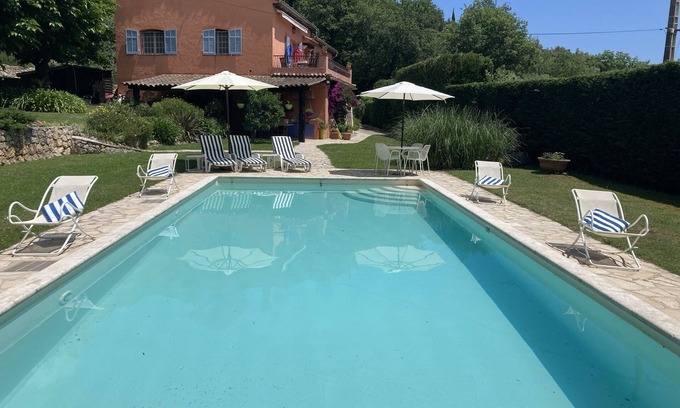 Tourrettes-sur-Loup Casa | Paraíso en Provenza: un retiro tranquilo (3BR) con piscina, terraza, barbacoa, jardín