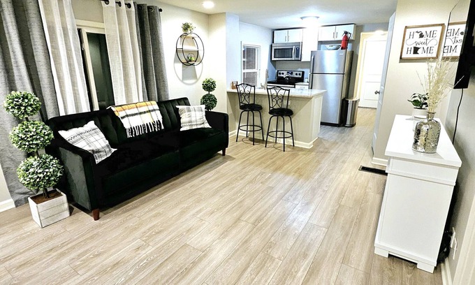 Grand Rapids Casa | Paradise in Grand Rapids W/backyard fireplace. Pet friendly.
