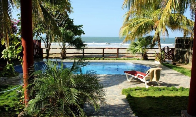 Pochomil Casa | Paraíso en Nicaragua! Hermosa casa frente al mar