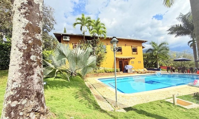 San Jeronimo Cabina | Paraiso en San Jeronimo con Aire Acondicionado y Piscina