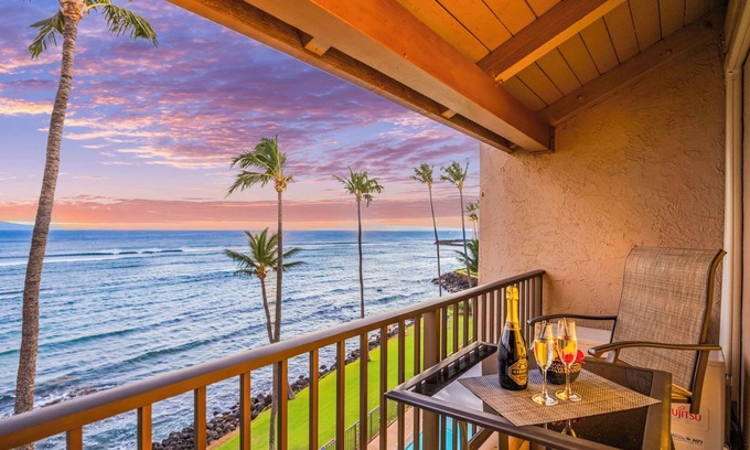 Maalaea Condominio | Paradise in Stunning Penthouse with A/C, parking, sleeps 6! Lauloa # 405