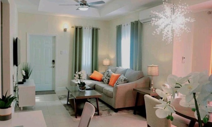 Lucea Casa | Paradise Oasis at Oceanpointe - pool and free parking