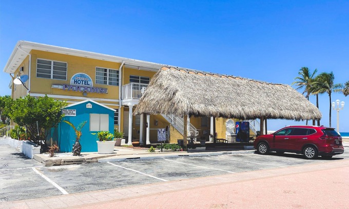 Hollywood Apartamento | Paradise Oceanfront HBH