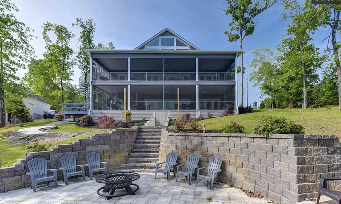 Chapin Casa | Paradise on Lake Murray! Haymar House with optional pontoon rental