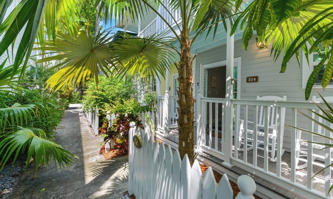 Bahama Village Casa | PARADISE ON PORTER in the Truman Annex