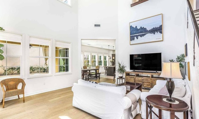 Lake Forest Casa | Paradise on Torosa #41496