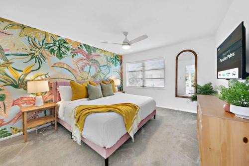 Whitney Beach Casa | Paradise Palms - Chic Prime Spot Pool BBQ Alfresco
