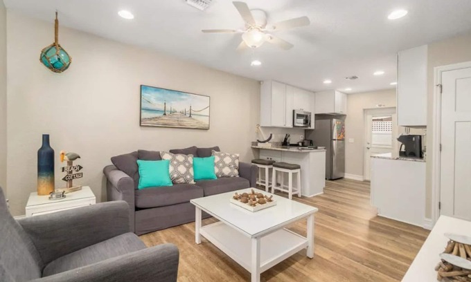 Tropic Casa | Paradise Palms Eco-Friendly 101 w/Private Patio