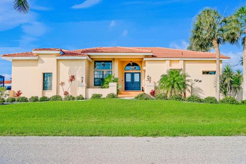 Edgewater Casa | Paradise Palms