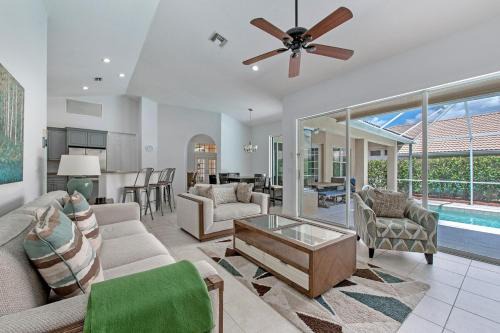 Central Naples Casa | Paradise Retreat Saltwater Luxury Pool with Hot Tub