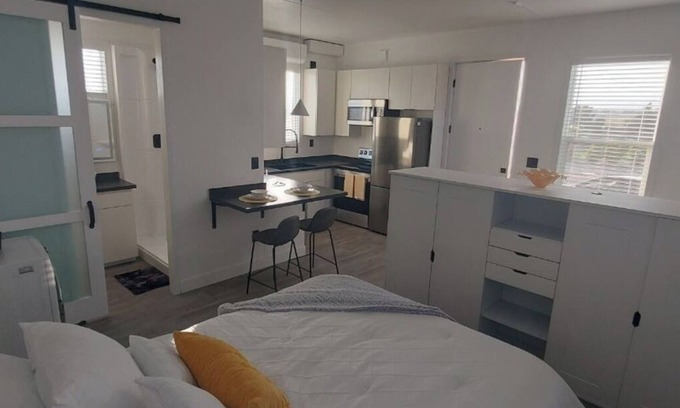 Desert Hot Springs Casa | Paradise Tiny Home - Space 3 with Gorgeous Mountain Views
