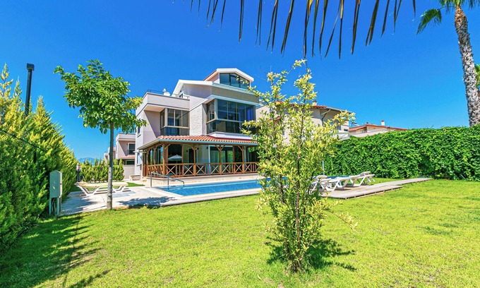 Kadriye Villa | Paradise Town Villa Belena