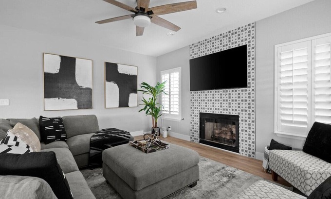 Arabian Views Casa | 5329 E. Grovers Avenue · Paradise Valley - 5 BR / 3 Bath / Hot Tub & Pool