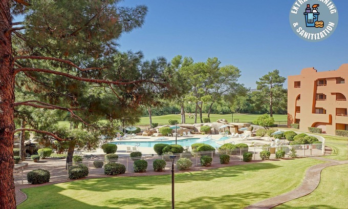 Paradise Valley Village Condominio | Paradise Valley Golf Views, King, Pool/Spa, 65" 4k w/ Streaming Services