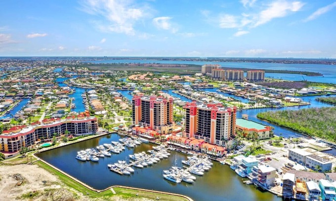 Cape Harbour Condominio | Paradise View | Cape Harbour Luxury Condo 2/ 2