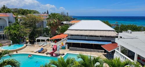 Runaway Bay Apartamento | Paradise View- Oceanfront Oasis