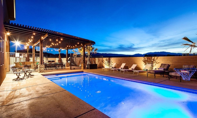 Washington County Casa | 107 | Piscina privada, bañera de hidromasaje, pickleball / baloncesto / cancha de fútbol sala, sala de juegos, 5 X-Box Ones, Super Ni