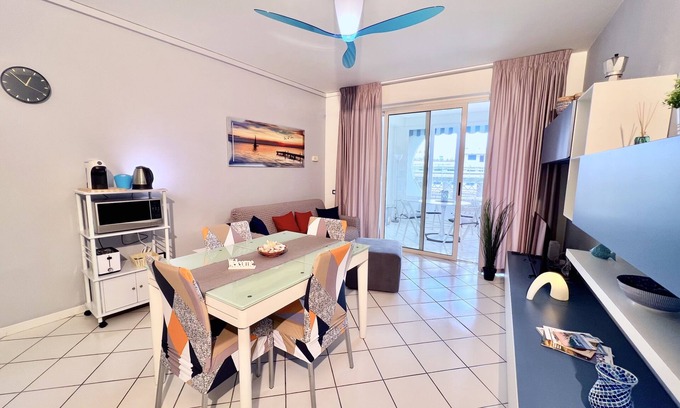 Porto Recanati Apartamento | Paradiso Azzurro, junto a la Playa con Piscina