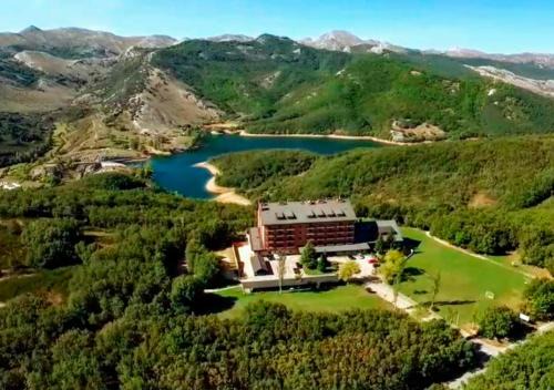 Ruesga (Castilla y León) Hotel | Parador de Cervera de Pisuerga