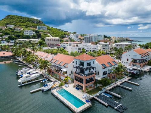 Simpson Bay Apartamento | Paraiso in St Maarten- Steps away from Bars & Restaurants and Beach!