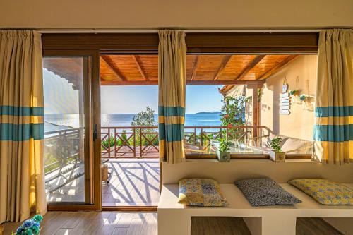 Astros Apartamento | Paralio Astros Beachfront Suites