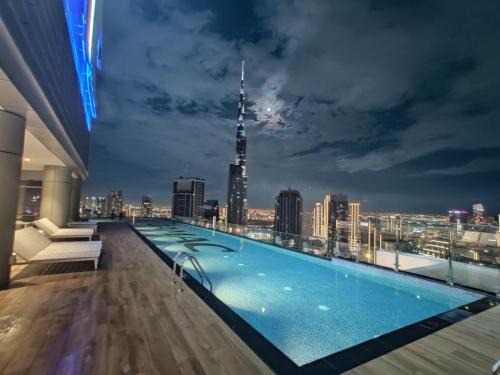 Downtown Dubai Apartamento | Paramount Hotel Midtown 2BR with Burj Khalifa Views