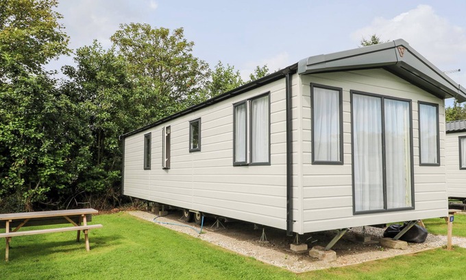 Hayle Casa | PARBOLA 21, family friendly, with pool in Gwinear