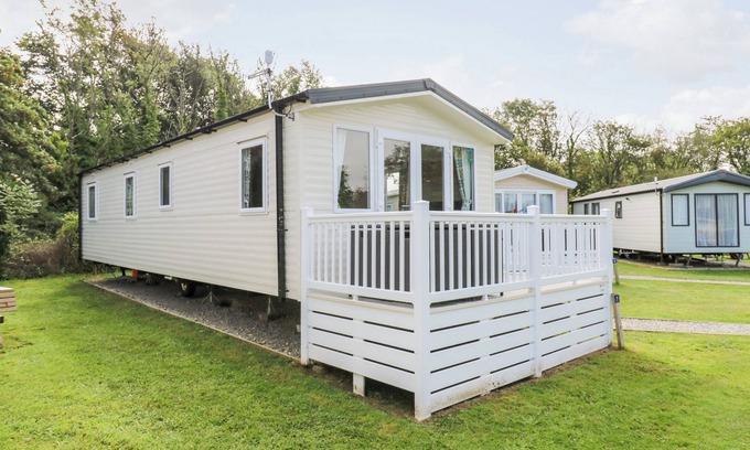 Hayle Casa | PARBOLA 7, family friendly, with pool in Gwinear