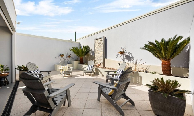 West Beach Casa | Parea on Cavendish - Beach Views!
