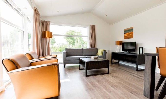 Ede Chalet De Esquí | ✓ Parel at Recreatiepark 't Gelloo ✓ Holiday home for 5 persons ✓ Located in Ede (Gelderland) ✓ Holiday park on the Veluwe ✓ Book directly through the park