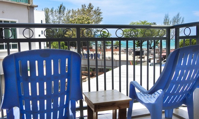 Lubok Buaya Hotel | Paretto Seaview Hotel