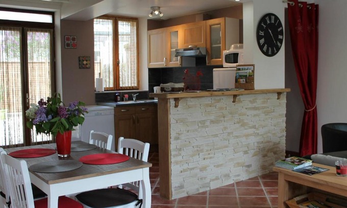 Senonches Casa | Parfait pour les amoureux de la nature: maison 2 chambres avec jardin, proche forêt et château - FR-1-581-74