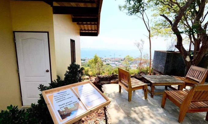 Huai Yai Hotel | Parinya Hill Homestay & Cafe Koh Larn