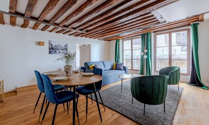 Les Halles Apartamento | Paris 1, 3 rooms, exceptional view on St Eustache church and Les Halles gardens