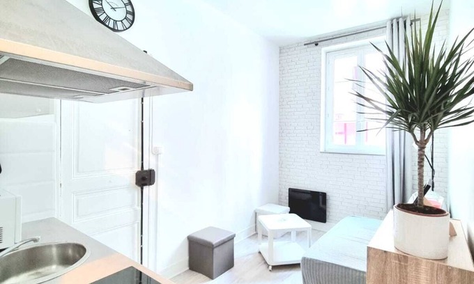 Moulin de la Vierge Apartamento | Paris 14 eme: Superb studette, quiet and bright