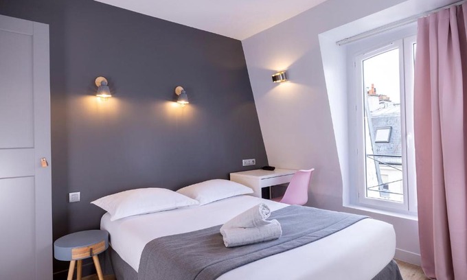Epinettes Hotel | Paris Legendre