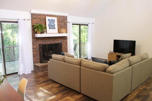 Greenville - Spartanburg Casa | Paris Mountain Loft Home