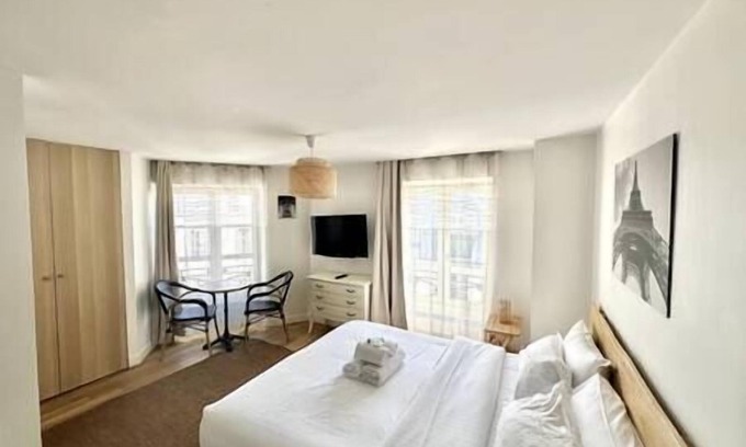 Gaillon Apartamento | Paris, Opéra 5...charming Apartment in Paris