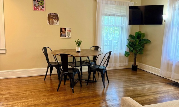 East Avenue Apartamento | Park Ave 1BR Free Parking & Patio Walkable!